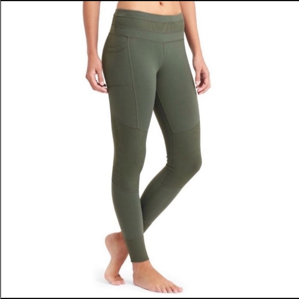 ATHLETA Excursion Tight Joggers in Jasper Green size Medium